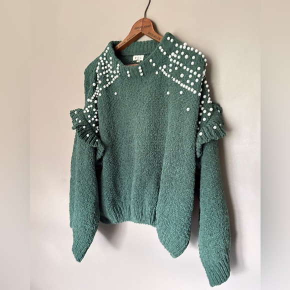 POL Sweaters - POL green chenille cropped sweater pearl embellished ruffle sleeves boho S EUC
